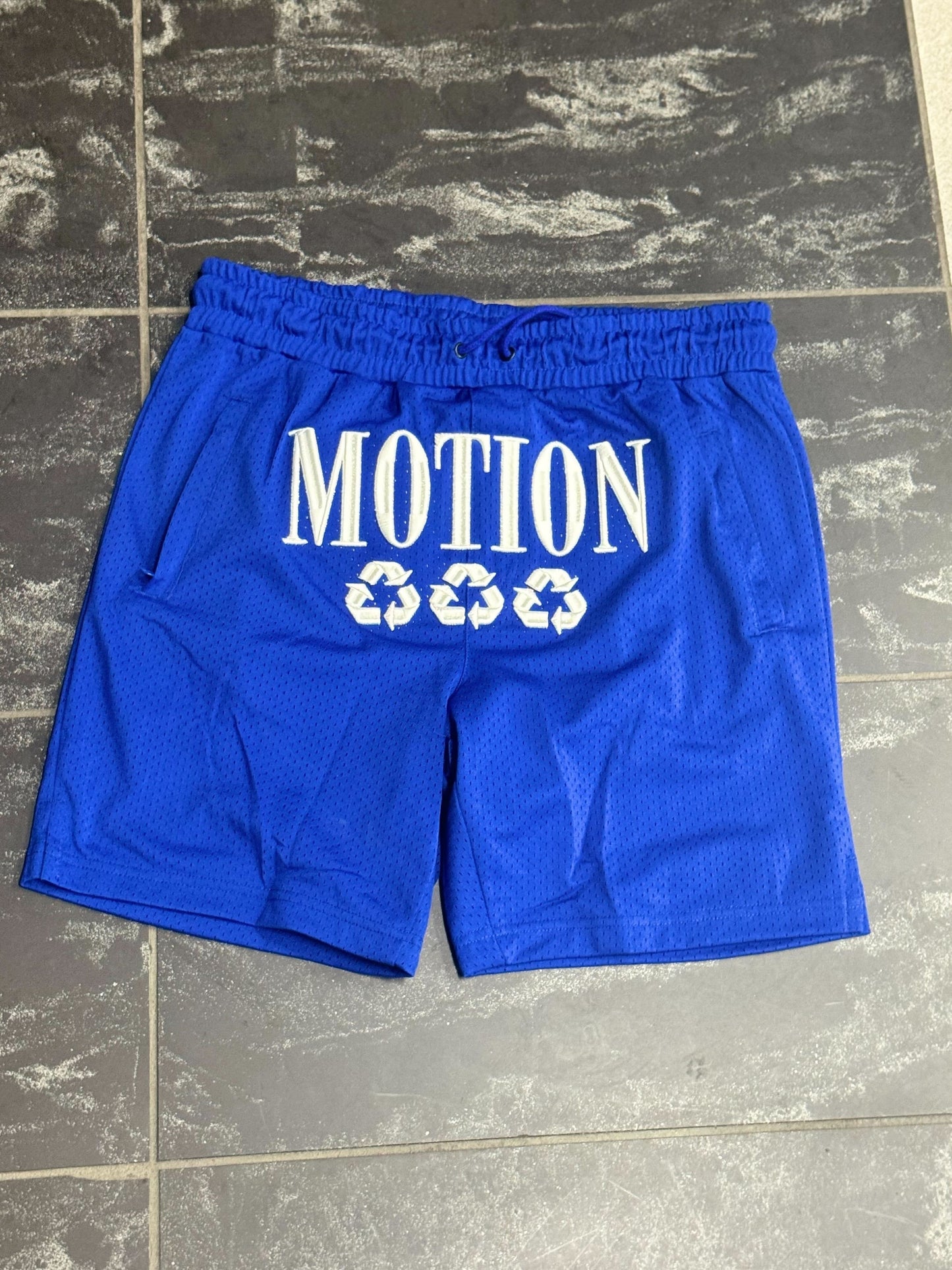 MOTION BASKETBALL EMBROIDERED SHORTS